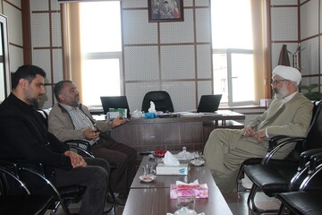 درس «آشنایی با دفاع مقدس» در حوزه علمیه تدریس شود