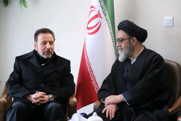 انتقاد امام جمعه تبریز ار تعطیلی مترو در روز ۲۲ بهمن