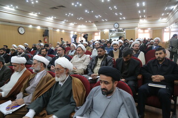 گفتمان زبانی معنویت اسامی تقویت شود