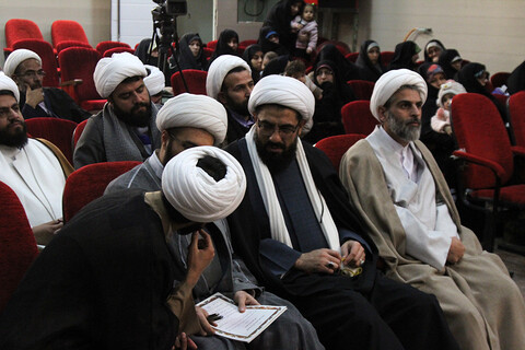 تصاویر / تجلیل شورای عالی تبلیغ استان همدان، از همسران روحانیون و مبلغین شهرستان رزن
