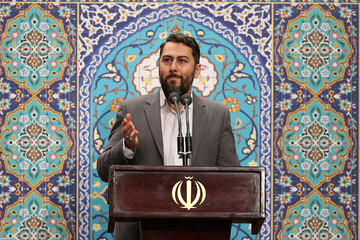 فیلم| شعرخوانی حماسی احمد بابایی در حضور رهبر انقلاب