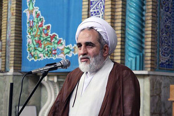 طلبه باید با خدا و مردم صاف و صادق باشد