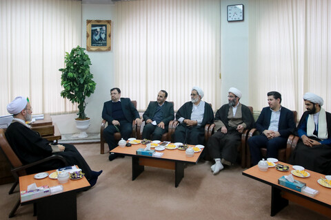 دیدار دبیر شورای عالی فضای مجازی با آیت الله اعرافی