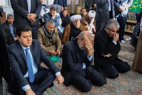بالصور/ زيارة رئيس مجلس الشورى الإيراني لحرم السيدة زينب (ع) ولقاؤه بممثل قائد الثورة في سوريا