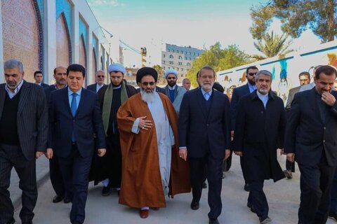 بالصور/ زيارة رئيس مجلس الشورى الإيراني لحرم السيدة زينب (ع) ولقاؤه بممثل قائد الثورة في سوريا