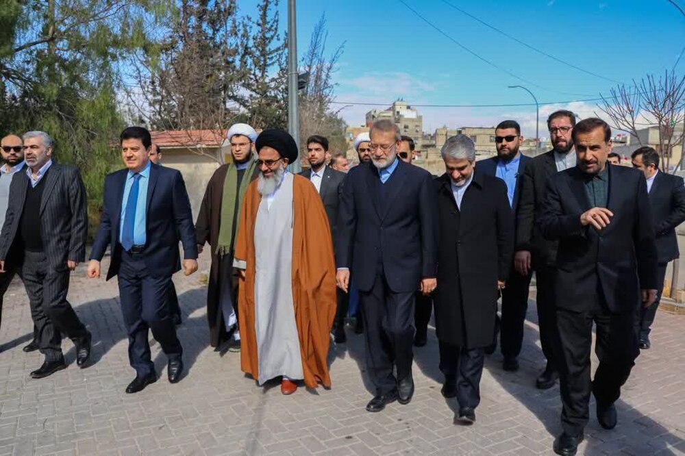 تصاویر/ حضور رئیس مجلس در حرم حضرت زینب و دیدار با نماینده رهبری در سوریه