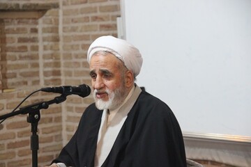 اشتباه جامعه اسلامی از زمانی شروع شد که از اهل بیت علیهم السلام فاصله گرفتند