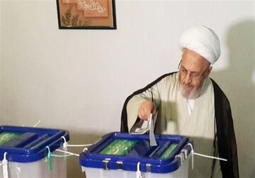 نظر آیت الله العظمی سبحانی درباره شرکت در انتخابات