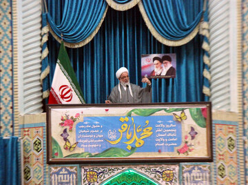 خون بابرکت شهید سلیمانی ریشه استکبار را می‌سوزاند