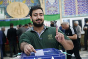 حضور مردم در شعب رأی، تأیید و پشتیبانی از نظام اسلامی را نشان داد