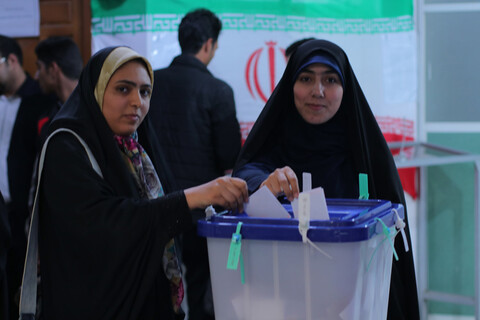 تصاویر/ حضور پرشور مردم بیرجند در پای صندوق های رأی