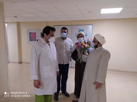 تصاویر / حضور طلاب حوزه علمیه در بیمارستان فرقانی قم