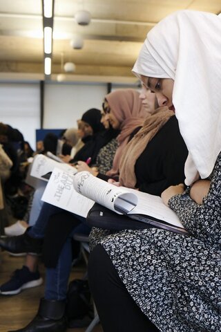 سازمان «ایمان»، نهادی برای ارتباط جوانان مسلمان لندن با دین
