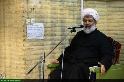 تصاویر یکمین سالگرد آیت الله حاج سیدعبد الحسین روضاتی در اصفهان