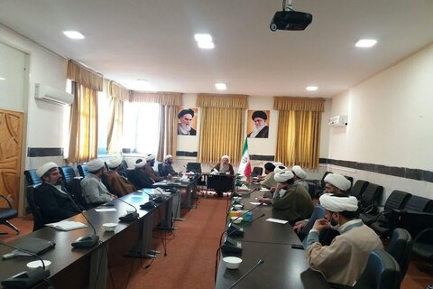 جلسه ستاد مبارزه با بحران «ویروس کرونا» در حوزه علمیه کرمانشاه