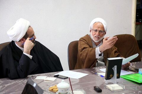 تصاویر/نشست هماهنگی کمیته های فعال در قرارگاه جهاد سلامت در حوزه