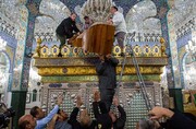 تاج جدید ضریح حضرت زینب در سوریه نصب شد