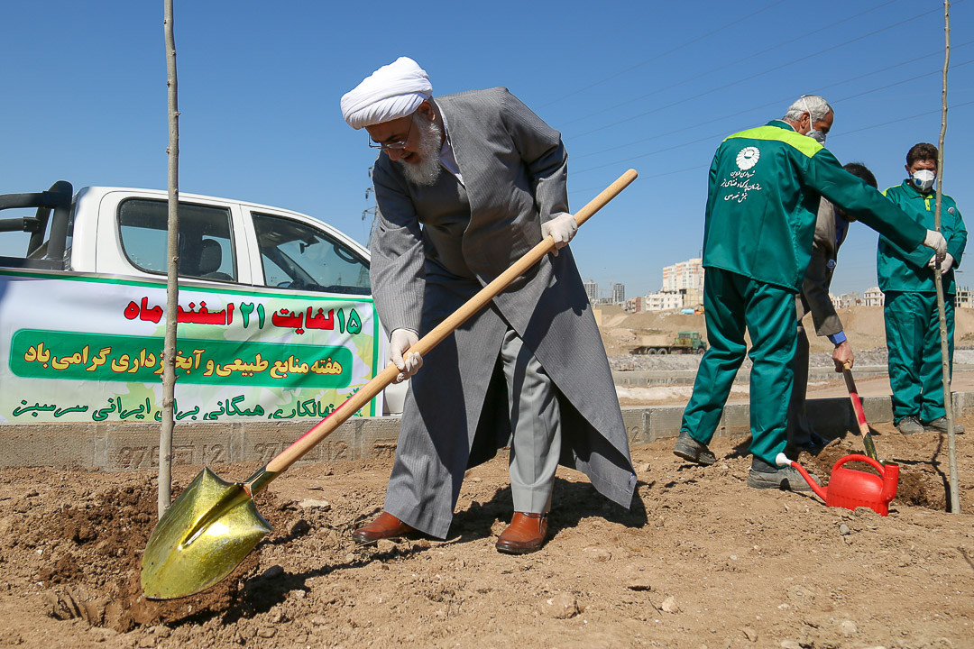 طبیعت، بستر آموزشی برای فهم حقایق عالم هستی است