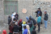 فیلم/ فعالیت فرهنگی  ورزشی طلاب و روحانیون شهرستان خوی در مناطق زلزله زده
