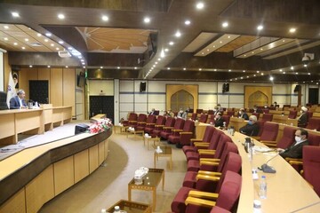 استاندار قم باید روند ارائه خدمات در استان بدون وقفه ادامه یابد