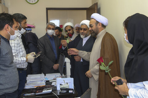 بازدید روحانیان خراسان شمالی از بیمارستان ویژه کرونا و دیدار با جهادگران سلامت