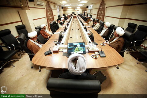 بالصور/ اجتماع مديري مركز إدارة الحوزات العلمية في إيران بقم المقدسة
