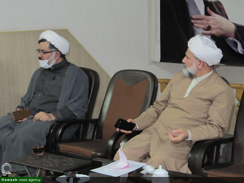 کمبود لباس مناسب برای حضور روحانیون جهادی کاشان در مراکز درمانی