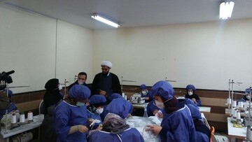 مردم در پنجشنبه آخر سال از منازل خود به یاد گذشتگان باشند