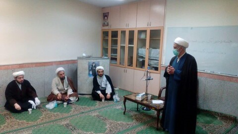 تصاویر / جلسه توجیهی و آموزشی گروه های جهادی در مبارزه با کرونا در تبریز تشکیل شد.
