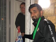 کمک رسانی داوطلبان مسلمان به سالمندان و بازنشستگان بنبری بریتانیا