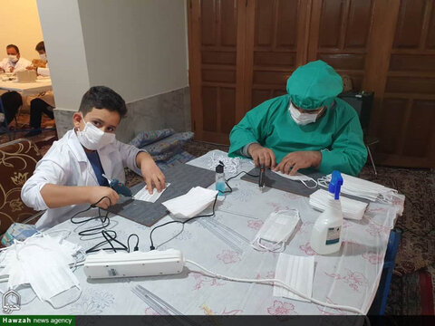کارگاه مردمی تولید ماسک در حسینیه بنی فاطمه اصفهان
