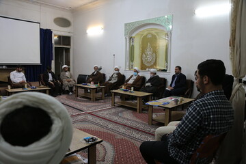 راه‌اندازی سامانه الکترونیکی طلاب جهادگر در قم / طلاب به الگوی جهانی کمک رسانی تبدیل شده اند