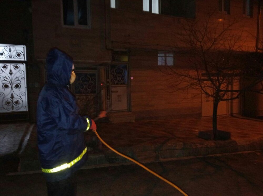 فعالیت‌های جهادی طلاب تکاب در مبارزه با کرونا