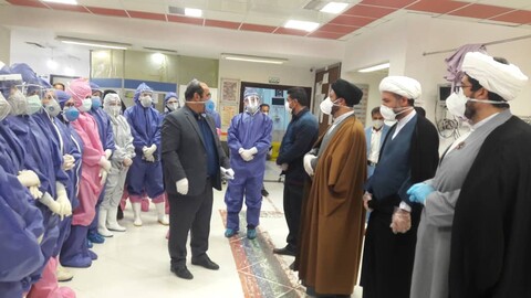 مسؤولو حوزة محافظة لرستان العلمية يتفقدون المراكز الصحية في هذه المحافظة