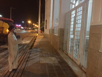 امام جمعه ای که مساجد اهل سنت را ضدعفونی کرد