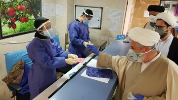 امام جمعه میانه به بیمارستان کرونایی ها رفت+ عکس