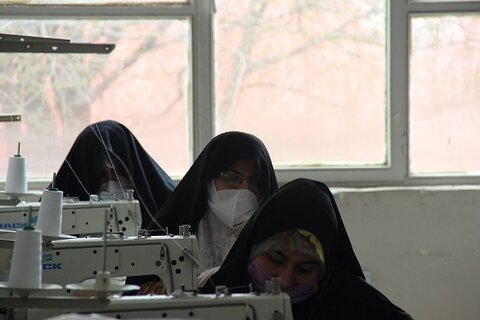 تولید روزانه 4000 ماسک بهداشتی توسط بسیج دانشجویی دانشگاه بقیه الااعظم (عج) قزوین
