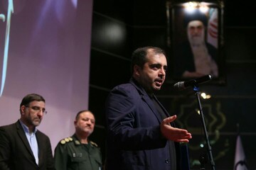 اهالی رسانه در نقد مسئولان و مطالبه گری به دنبال حق و حقیقت باشند