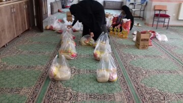 ۵۰ بسته معیشتی هدیه بانوان طلبه مراغه ای به خانواده های محروم