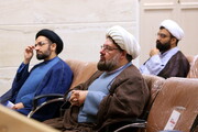 فیلم | تجلیل از روحانیون روانشناس جهادی حاضر در بیمارستانهای قم