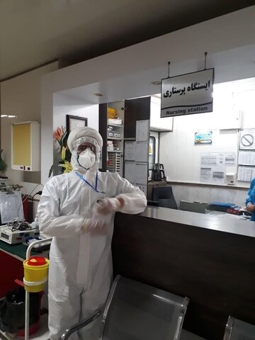 تصویری رپورٹ|ایران میں ڈاکٹر اور نرسوں کے ساتھ علماء بھی کرونا سے متاثرہ مریضوں کی خدمت میں مصروف