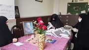 فیلم | آماده سازی هدایا برای پرستاران و کادر درمانی توسط طلاب مدرسه علمیه خواهران امام خمینی(ره) رباط کریم