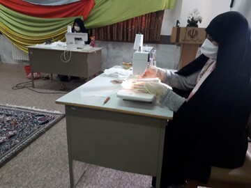 فعالیت جهادی طلاب مدرسه علمیه الزهرا(س) قروه در مبارزه با کرونا