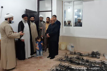 بازدید نماینده ولی‌فقیه در خوزستان از کارگاه جهادی مدرسه امام هادی(ع) اهواز