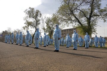 تصاویر/ رژه خدمت در قزوین به مناسبت روز ارتش