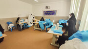 تولید روزانه ۳۰ هزار دستکش و ۵۰۰ لباس بیمارستانی در قرارگاه جهادی روحانیون اصفهان