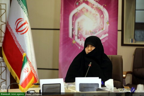بالصور/ مؤتمر صحفي للنجاح في الحوزات العلمية النسوية في إيران بقم المقدسة