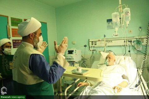 Your pictures / Buin Zahra's Friday Prayer Imam, in Qazvin Province of Iran visited Covid-19 patients in Amir Al-Momenin Hospital