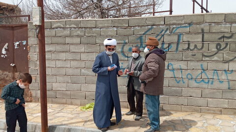 بالصور/ نشاطات الطلاب المتطوعين في محافظة خراسان الشمالية في مكافحة كورونا
