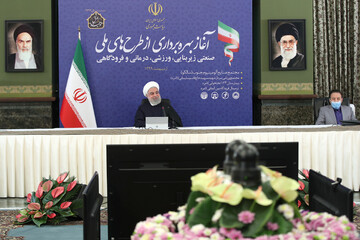 بهره برداری از طرح‌های صنعتی، زیربنایی، ورزشی، درمانی و فرودگاهی در استان فارس